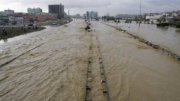 Krym trápia silné dažde i záplavy, úrady hlásia jednu obeť