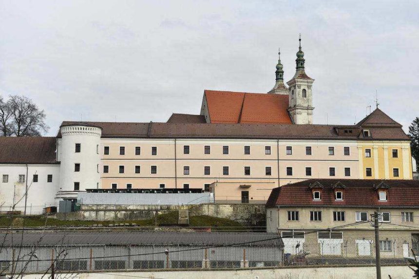 Biskupi chcú v leopoldovskej väznici nový kostol pre odsúdených