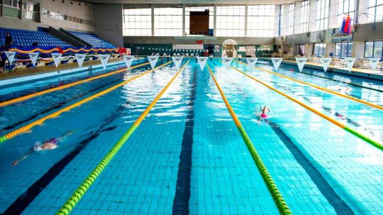 Rusi a Bielorusi môžu v plaveckých športoch opäť súťažiť pod neutrálnou vlajkou