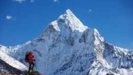 Na Mount Evereste zahynuli dvaja horolezci