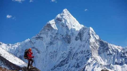 Na Mount Evereste zahynuli dvaja horolezci