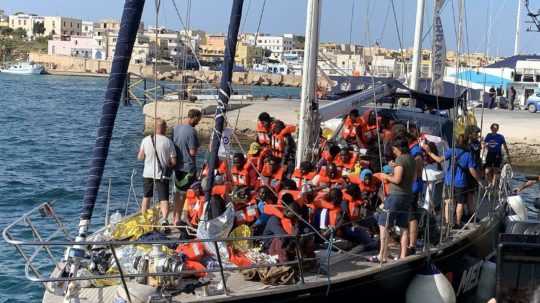 Taliansko zmierni prísne zákony proti migrantom