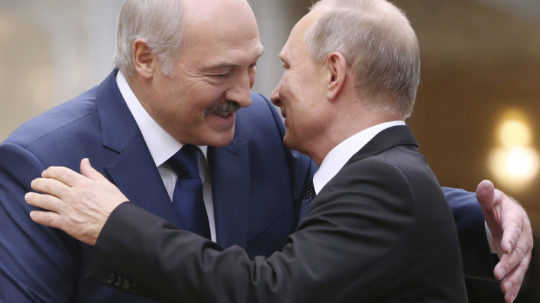 Lukašenko sa v pondelok stretne s Putinom