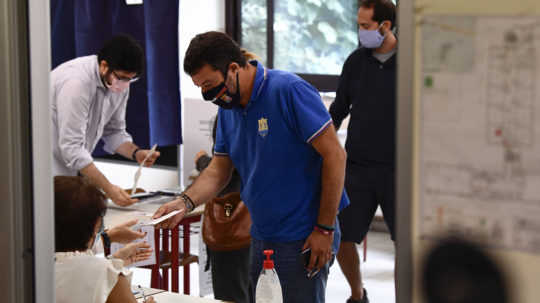 Taliani v referende schválili redukciu členov parlamentu