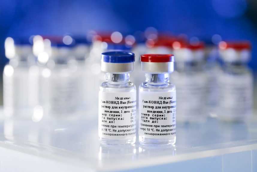 Rusi budú vakcínu proti koronavírusu vyrábať v Indii