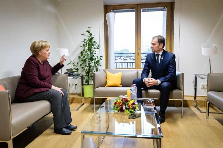 Matovič rokoval s Merkelovou. Témami boli pandémia aj rozpočet