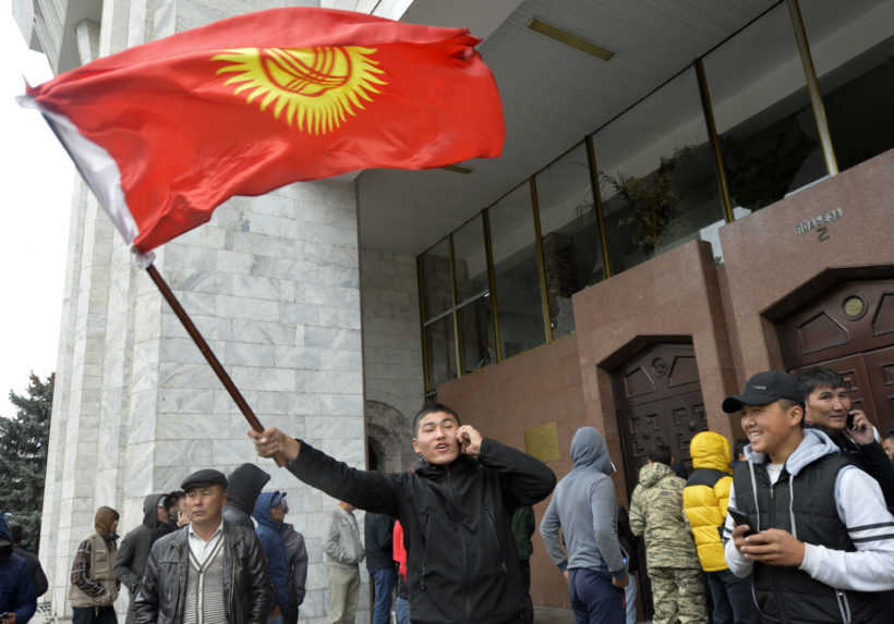 Parlament v Kirgizsku zvolil po nepokojoch nového premiéra