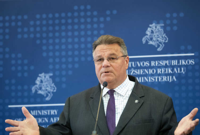 Šéf litovskej diplomacie nastúpi do karantény