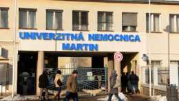 Martinská nemocnica aj naďalej prijíma pacientov s ochorením COVID-19