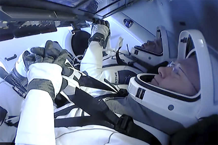 Miesto úniku vzduchu na ISS našli pomocou čajového sáčku