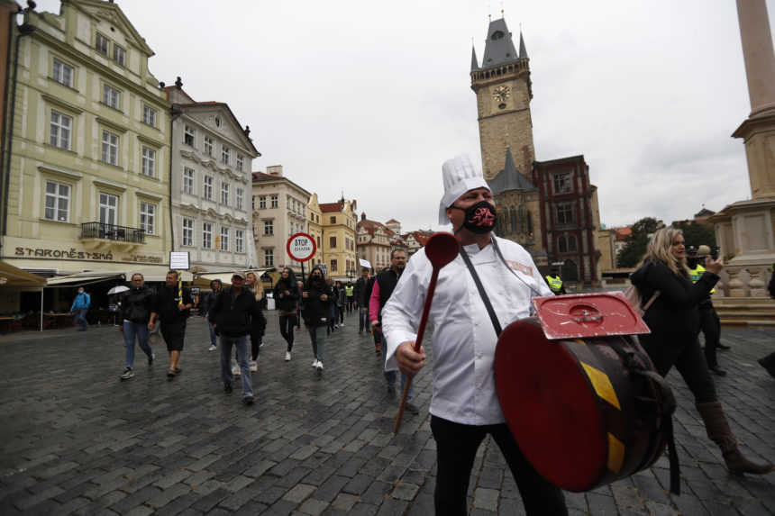 Kritická situácia v Česku, krajina hlási vyše 5 000 novo infikovaných