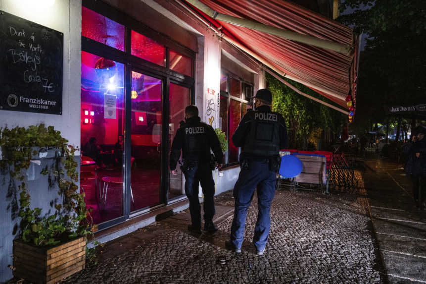 Nočné zatvorenie prevádzok považuje berlínsky súd za neopodstatnené