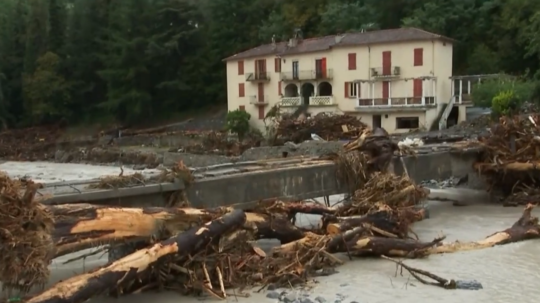 Záplavy v Taliansku a Francúzsku si vyžiadali minimálne desať mŕtvych