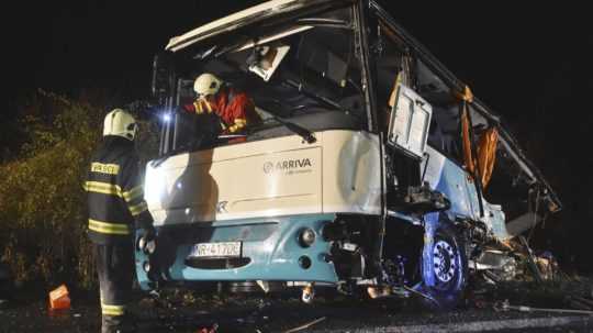 Po roku od tragickej nehody autobusu neďaleko Nitry obvinili vodiča nákladiaku
