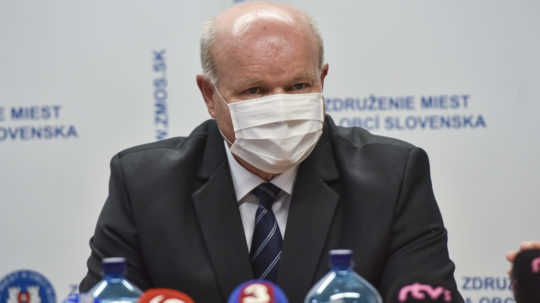 ZMOS apeluje na prezidentku a ombudsmanku v súvislosti s pandémiou a školami