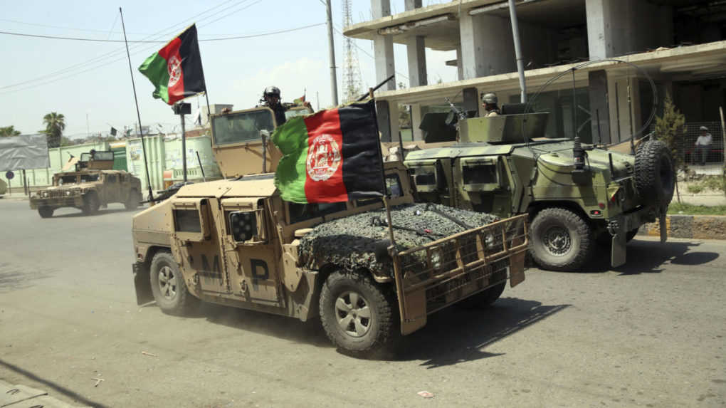Taliban vyzval Bidena, aby sa držal mierovej dohody