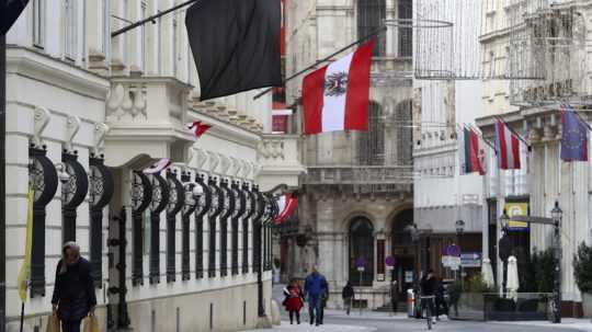 Rakúsko v reakcii na útok vo Viedni posilní ochranu kostolov