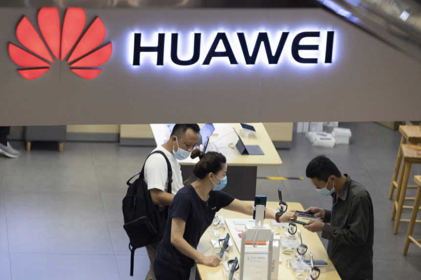 Británia si chráni bezpečnosť. Čínsky Huawei z trhu odstráni