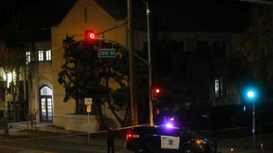 Kalifornia sa spamätáva z útoku v kostole. Páchateľ zabil dvoch ľudí