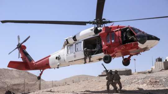 Na Sinaji havaroval vrtuľník. Zomrelo sedem ľudí vrátane jedného Čecha