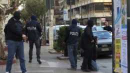Talianski policajti počas razie proti ´Ndranghete zatkli 19 ľudí