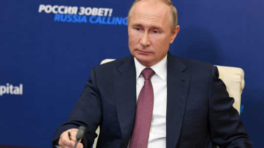 Nezmysel, odbil Kremeľ dohady o tom, že Putin má Parkinsonovu chorobu