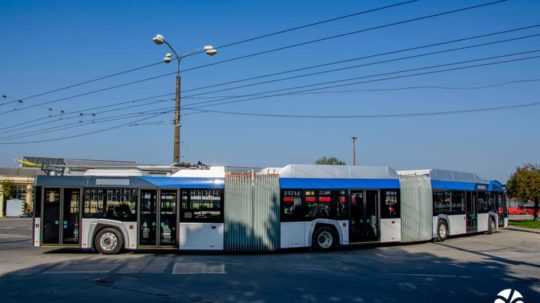 Megatrolejbus sa osvedčil, Bratislava chce zakúpiť 16 dlhých vozidiel