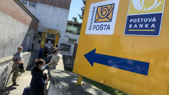 Slovenskej pošte stúpa počet pozitívnych zamestnancov