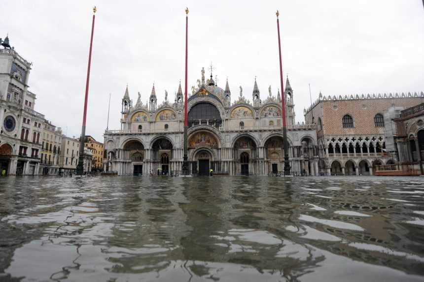 Benátky zatopila voda, protipovodňový systém sa aktivoval s oneskorením