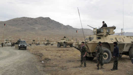 Afganská vláda prvýkrát po dvadsiatich rokoch podpísala dohodu s Talibanom
