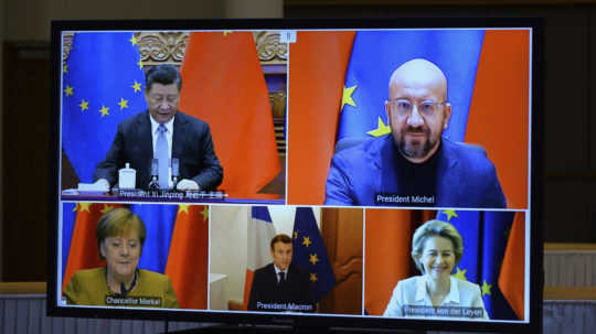 Lídri EÚ uzavreli dlho očakávanú investičnú dohodu s Čínou