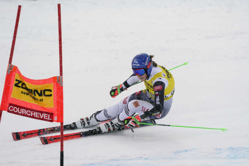 Vlhová nezasiahla do druhého kola, v obrovskom slalome triumfovala Shiffrinová