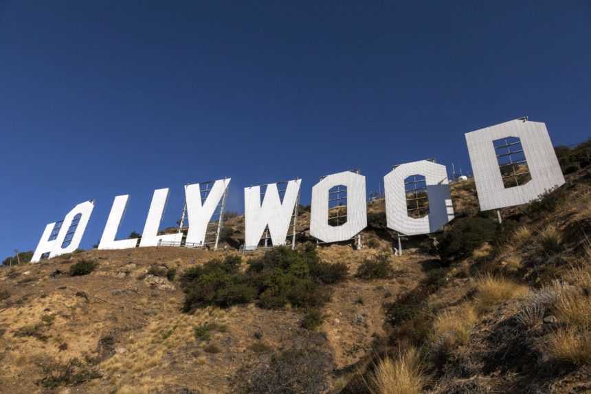 Koronakríza trápi aj Hollywood, filmy skúsi premiérovať po novom