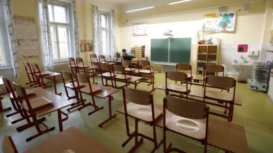 Podmienky otvárania škôl sú podľa školských odborárov diskriminačné