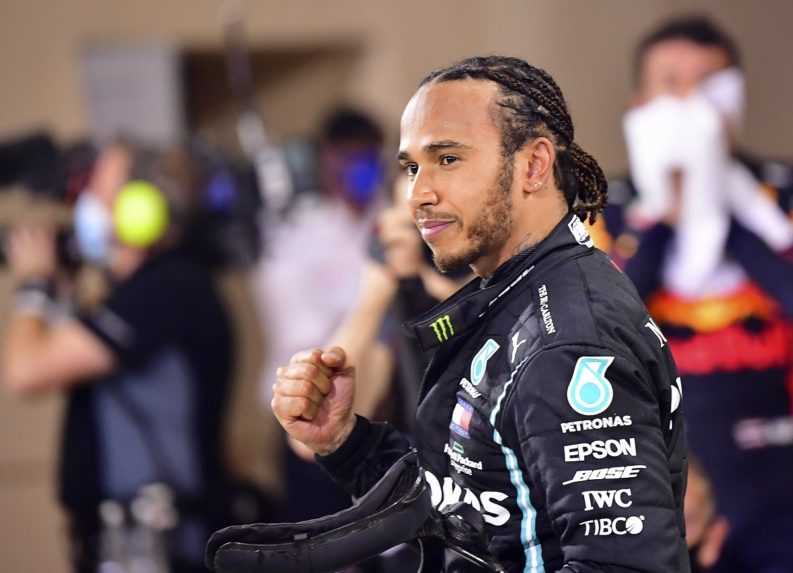 F1: Vek v prípade Hamiltona nehrá úlohu. Vo Ferrari nepotrebujú peniaze, potrebujú vyhrávať
