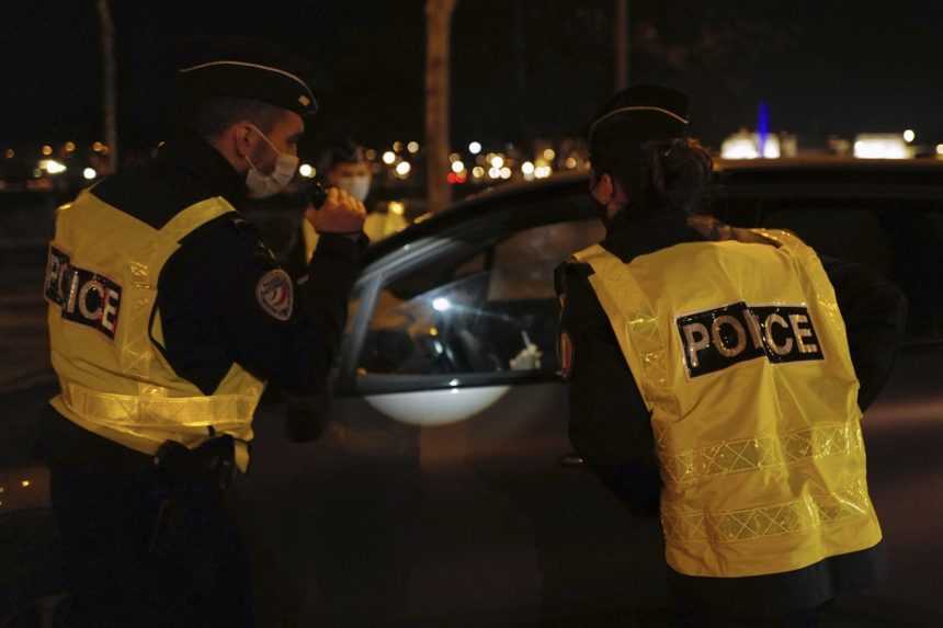 Francúzska polícia poslala do väzenia gang mladistvých, ktorý okrádal prostitútky