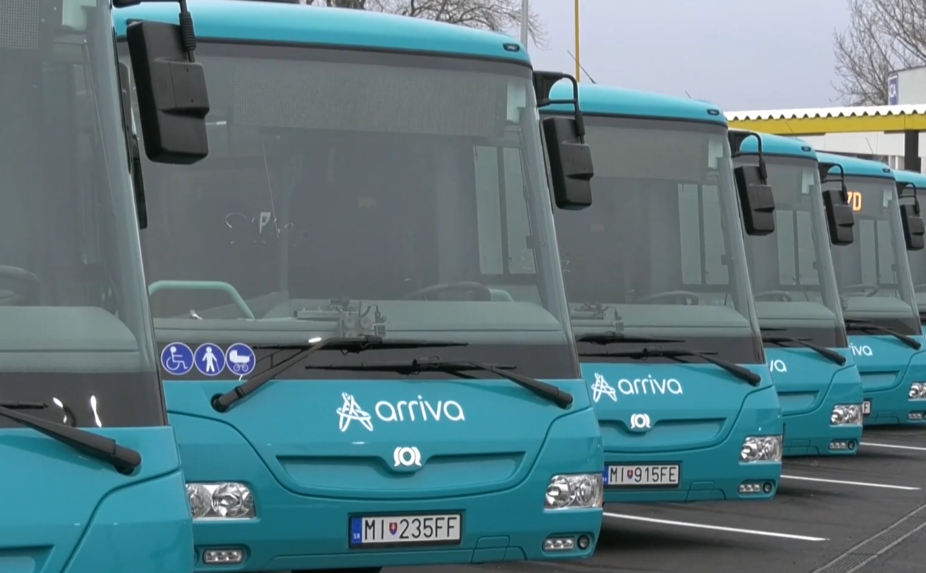 Autobusárom vzala koronakríza cestujúcich aj tržby