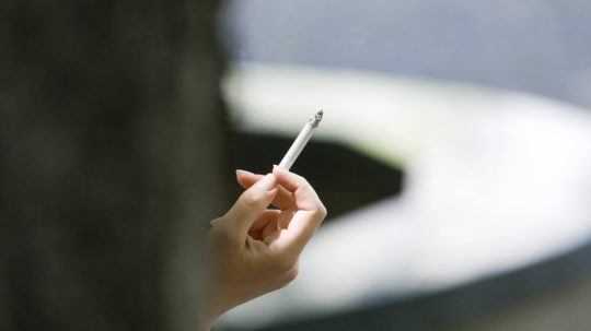 Fajčí stále menej Slovákov, znižuje sa aj denná spotreba cigariet