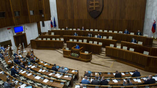 SaS chce dostať parlament do 21. storočia, rokovania by mohli byť aj online