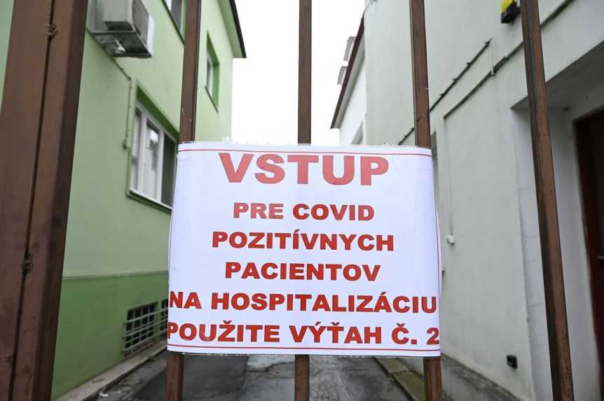 Pribudlo najviac úmrtí za deň, koronavírus má na Slovensku viac ako 2 500 obetí