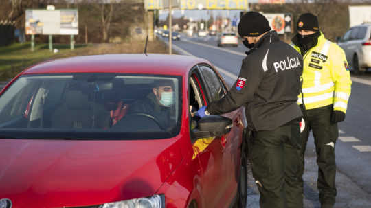 Polícia kontroluje dodržiavanie opatrení v Bratislavskom kraji