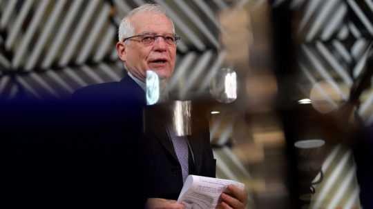 Šéf úniovej diplomacie Borrell navštívi vo februári Kremeľ