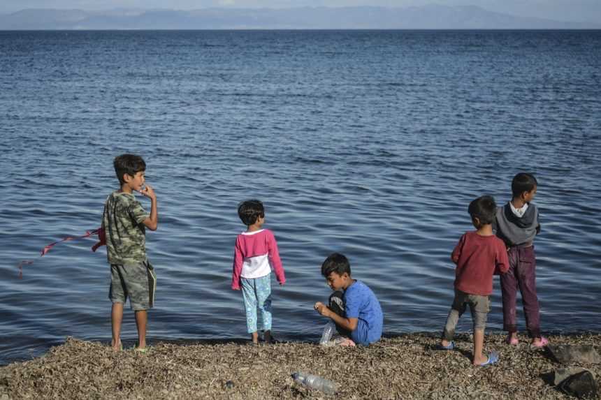 Štáty EÚ nemôžu vyhostiť maloletých utečencov, ktorých nemá kto prijať
