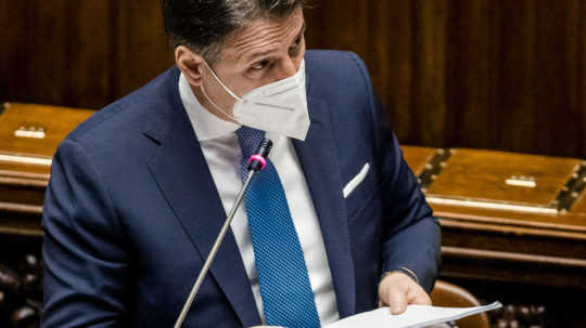 Pád vlády v Taliansku. Premiér Conte podal demisiu