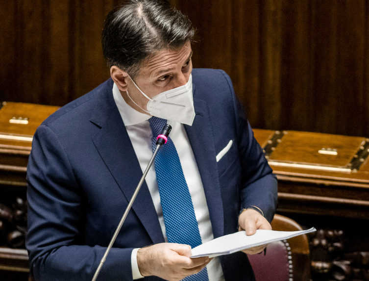 Pád vlády v Taliansku. Premiér Conte podal demisiu