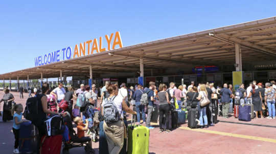 Pri krachu cestovnej kancelárie dovolenkári neprídu o peniaze, tvrdí rezort  dopravy