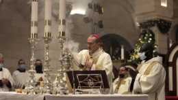 Katolícka cirkev pustí k službe pri oltári aj ženy