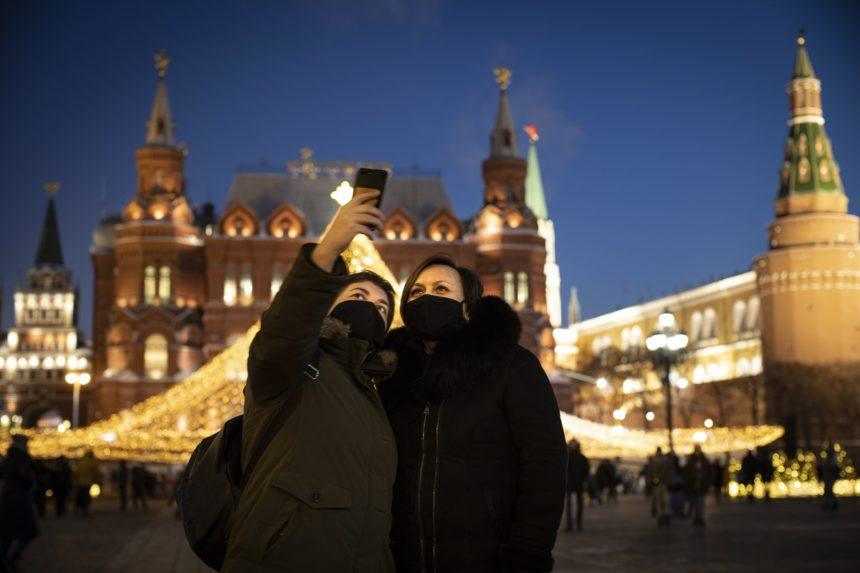 Bary, kluby i reštaurácie otvorené aj cez noc. Moskva uvoľňuje opatrenia