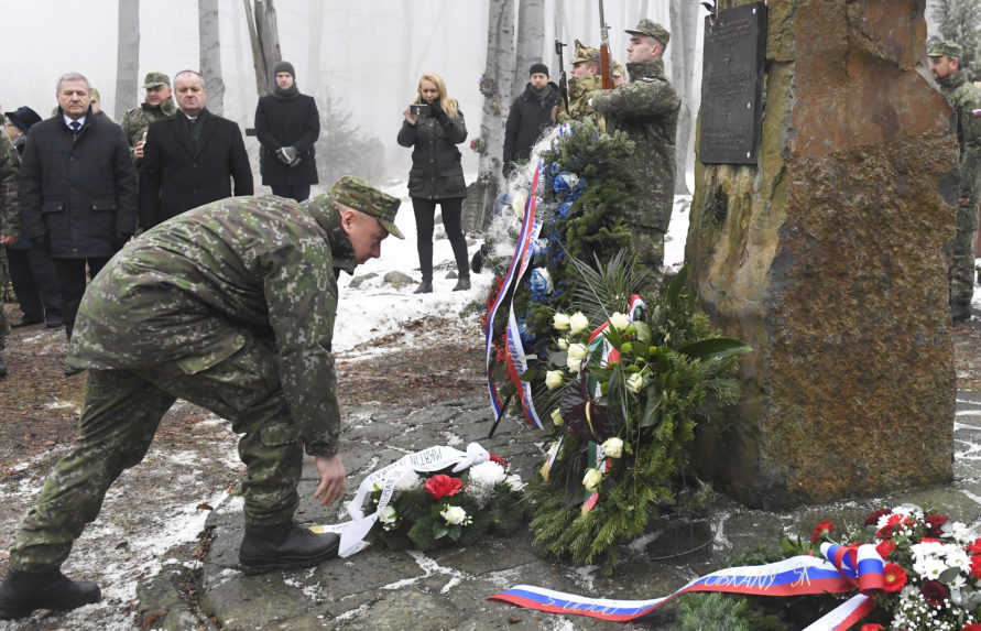 Uplynulo 15 rokov od havárie slovenského vojenského špeciálu