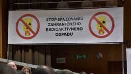 Protest proti spaľovaniu rádioaktívneho odpadu